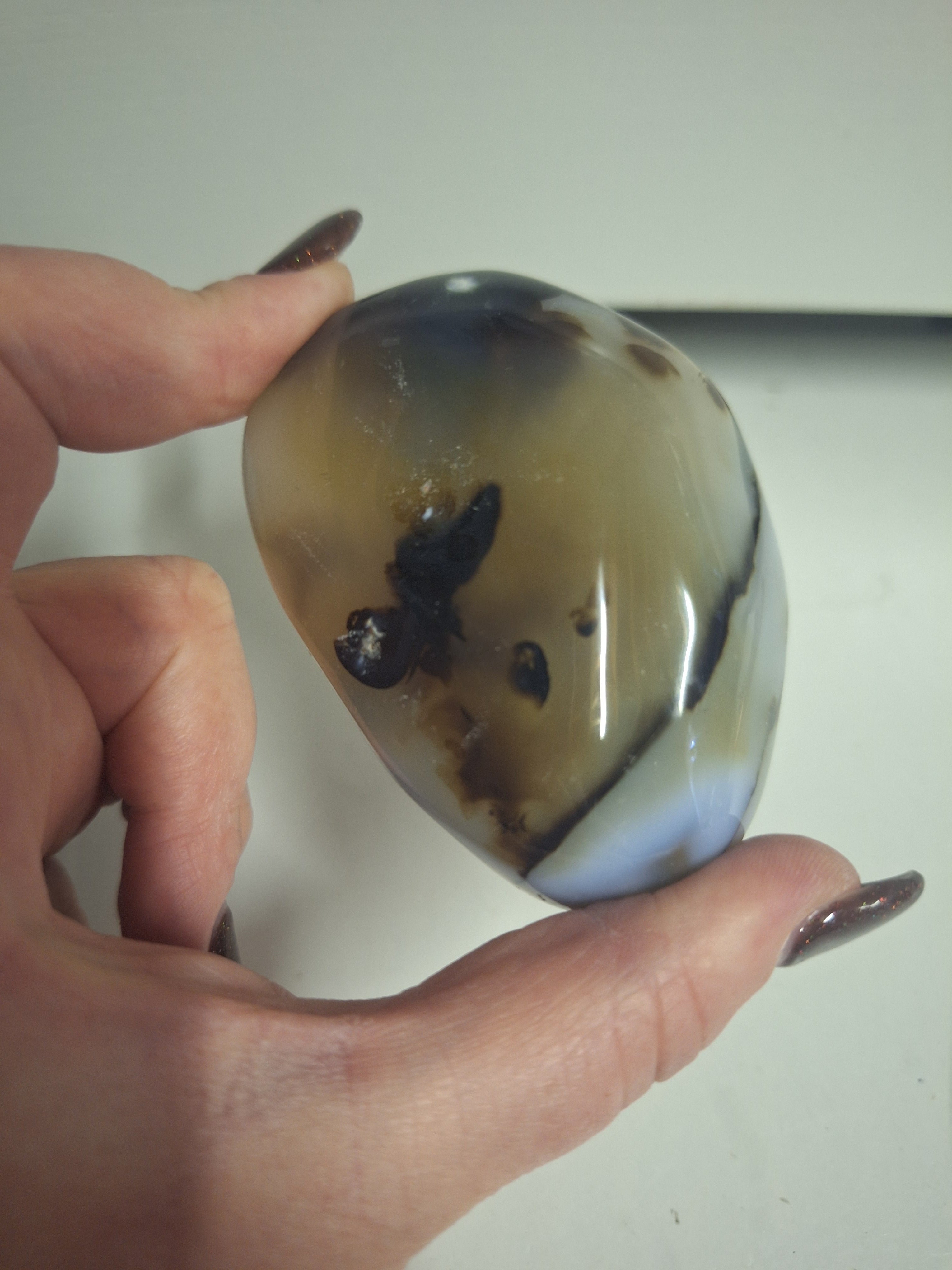 Dendritic agate pebble